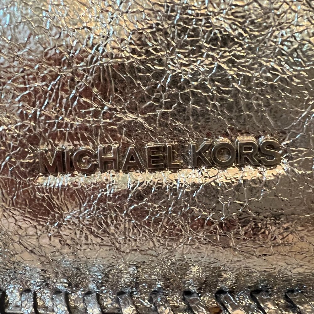 HOST PICK, Design Posh Party — Michael Kors Metallic Silver Shoulder Bag - Picture 4 of 9